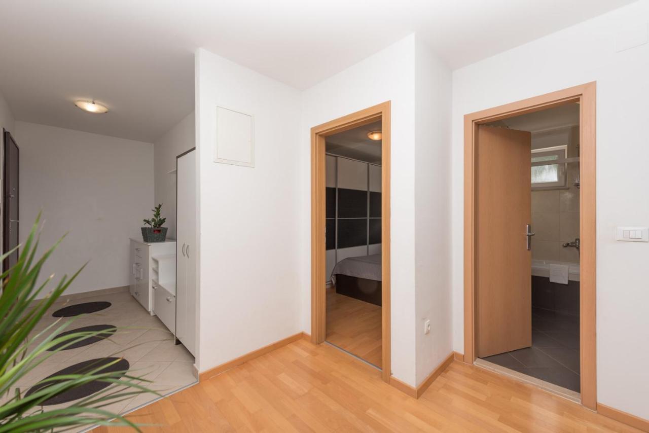 Apartment Sea View In Makarska, Free Parking المظهر الخارجي الصورة