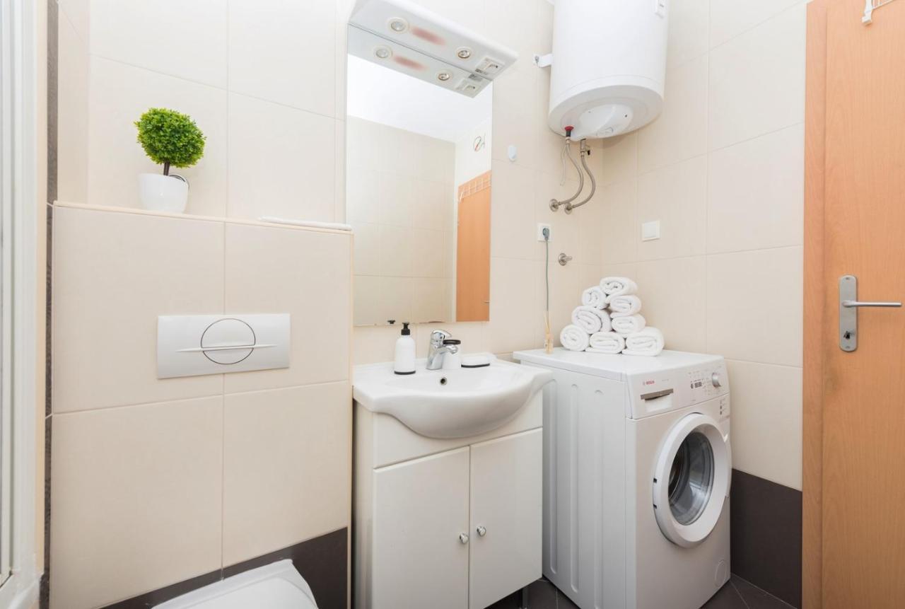 Apartment Sea View In Makarska, Free Parking المظهر الخارجي الصورة