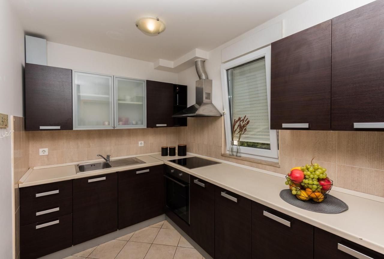Apartment Sea View In Makarska, Free Parking المظهر الخارجي الصورة