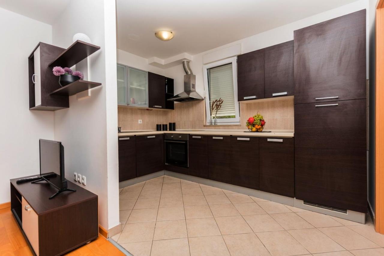 Apartment Sea View In Makarska, Free Parking المظهر الخارجي الصورة